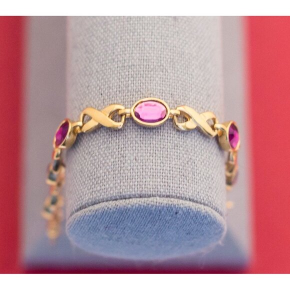Infinity Link Garnet Gold Tone Bracelet 7 Inches By Avon F15 - Picture 2 of 3
